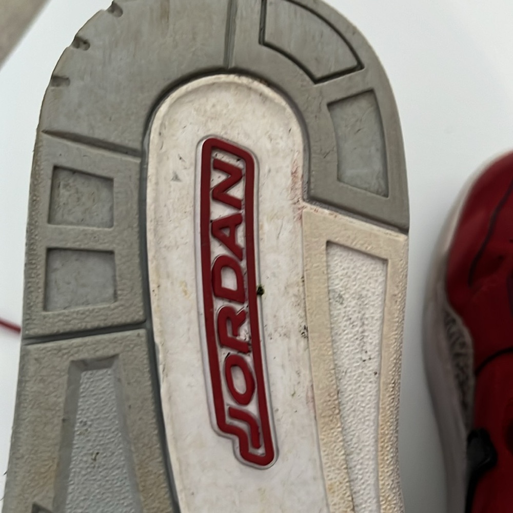 2018 Jordan Legacy 312 Toro. Red/Black. Men’s 8. Good used condition! - Picture 13 of 14